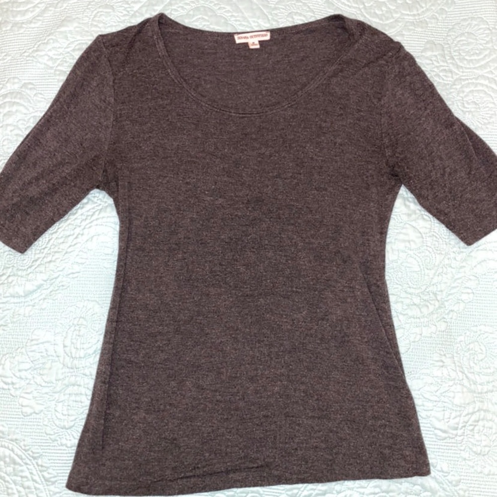 grey blouse